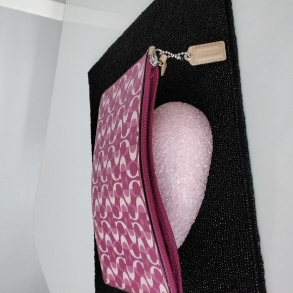 Pink Coach IPad case - Picture 5 of 8